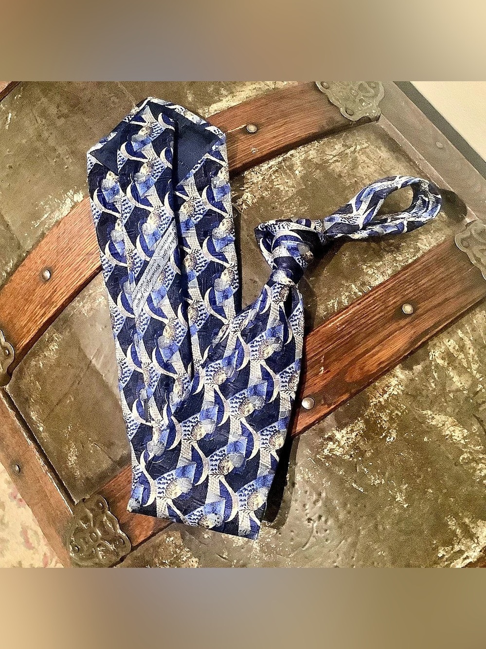 Ermenegildo Zegna Geometric Italian Silk Tie in Blue & White - excellent